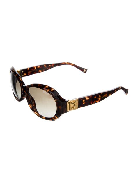 who makes louis vuitton sunglasses|Louis Vuitton oversized sunglasses.